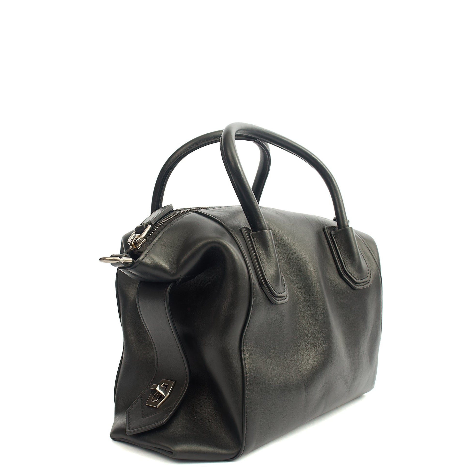 Givenchy Shoulder Bag Antigona Soft - Medium in Black, Leather — Side View