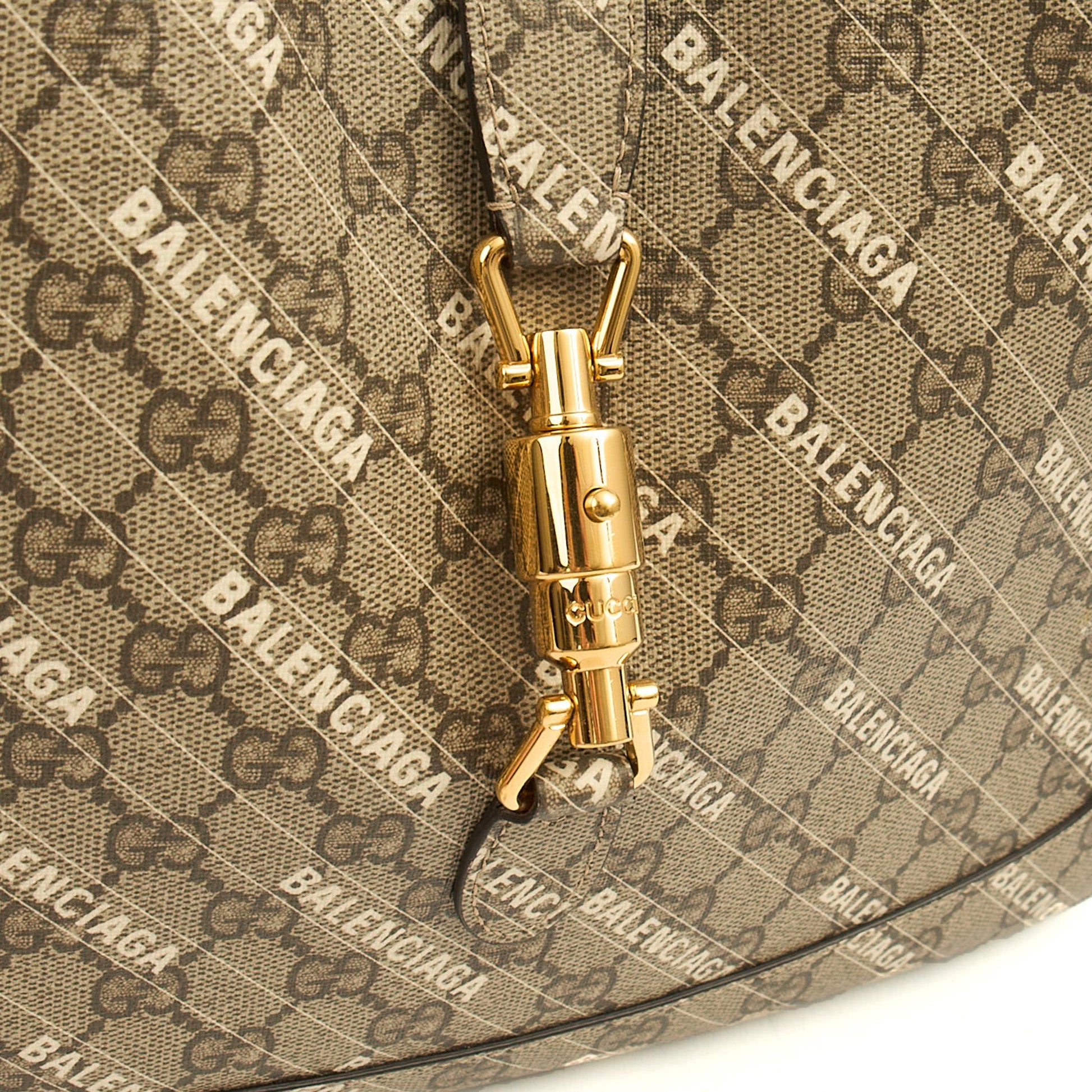 Gucci Shoulder Bag Jackie in GG Supreme, Leather — Lifestyle View