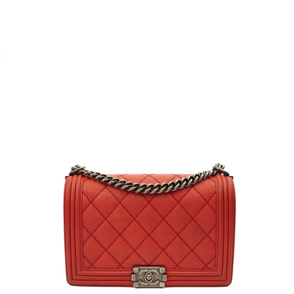 Chanel Shoulder Bag Boy - Medium in Red, Calfskin Leather — Alternate View 21