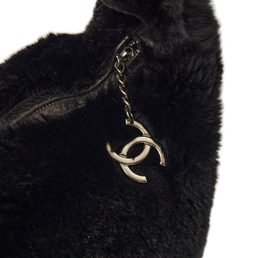 Chanel Shoulder Bag Shoulder Bag in Black, Exotic — Side View