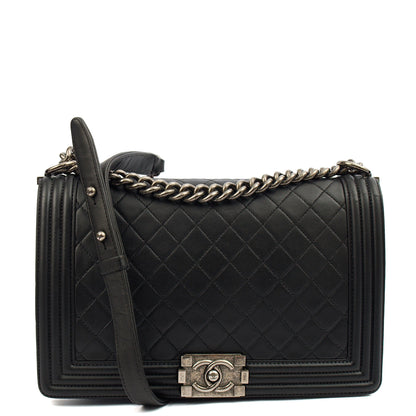 Chanel Shoulder Bag Boy - New Medium in Black — Front View