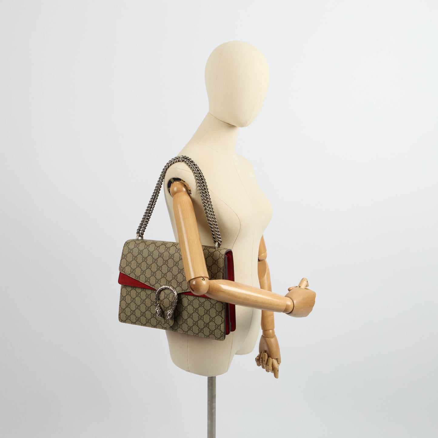 Gucci Shoulder Bag Dionysus - Large in Red, Leather — Side View