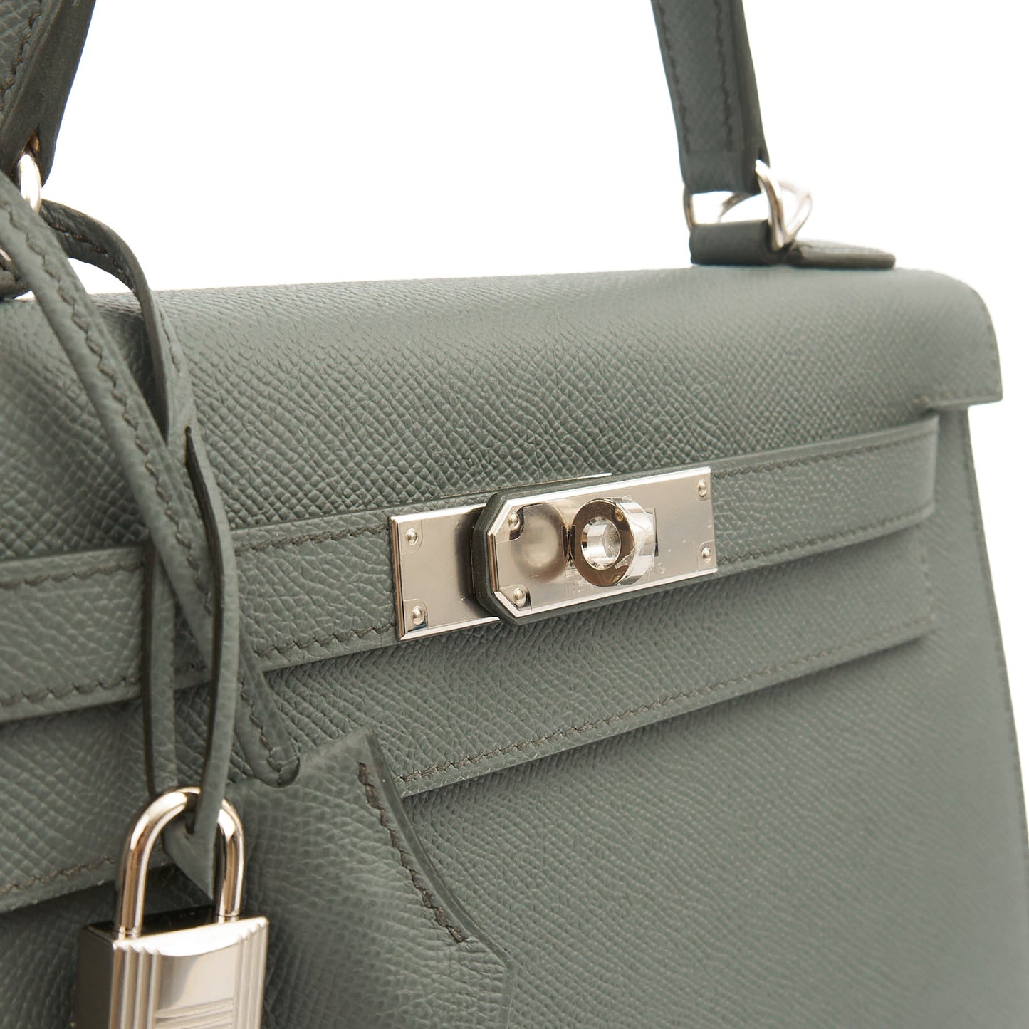 Hermes Kelly 28 in Verte Amande, Epsom Leather — Alternate View 11