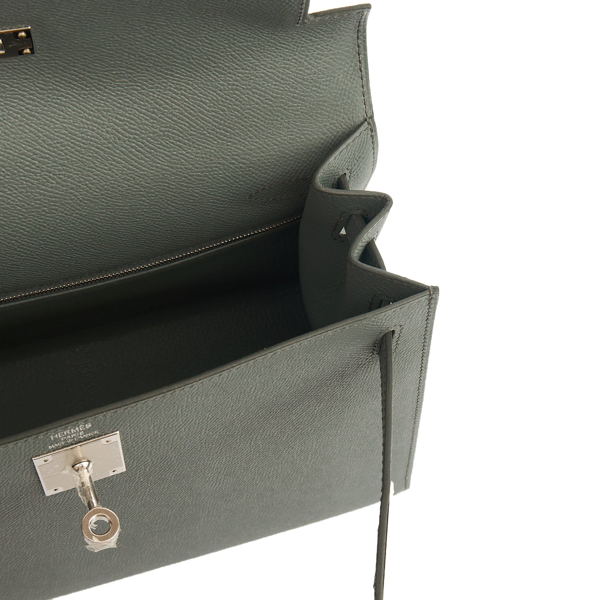 Hermes Kelly 28 in Verte Amande, Epsom Leather — Alternate View 14