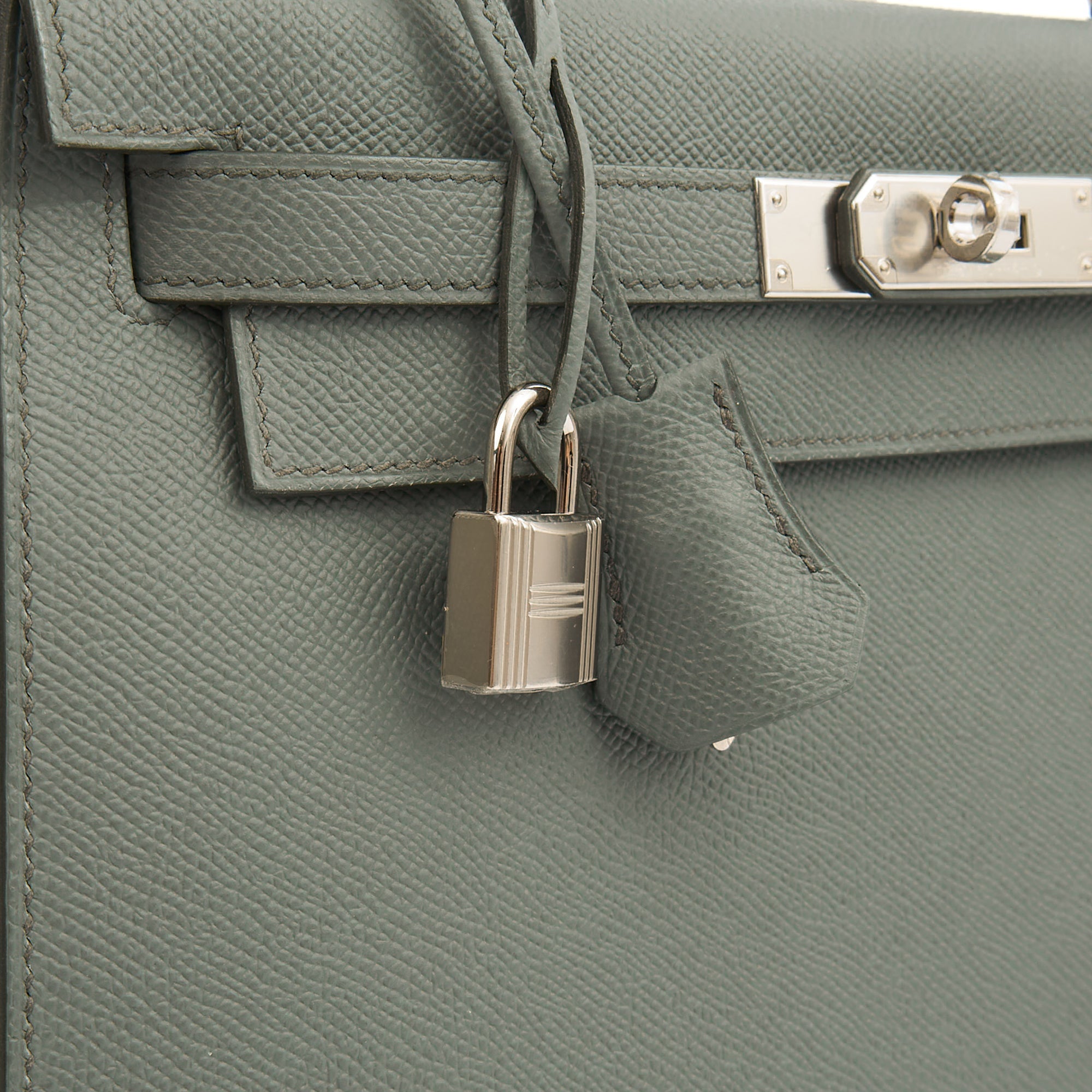 Hermes Kelly 28 in Verte Amande, Epsom Leather — Alternate View 21