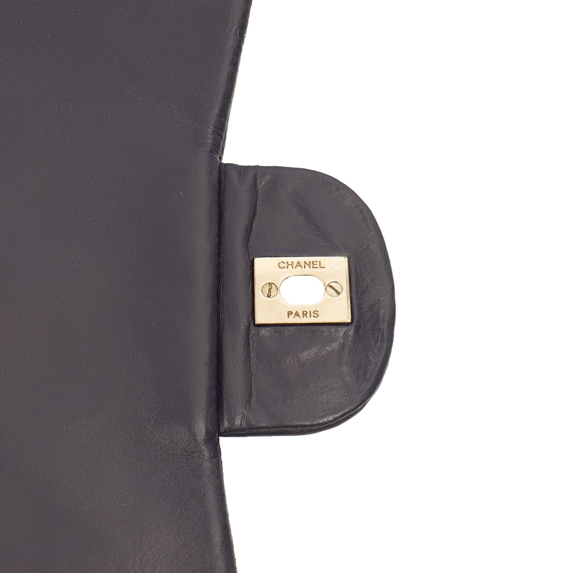 Chanel Shoulder Bag Classic Single Flap - Maxi in Purple, Patent Leather — Alternate View 10