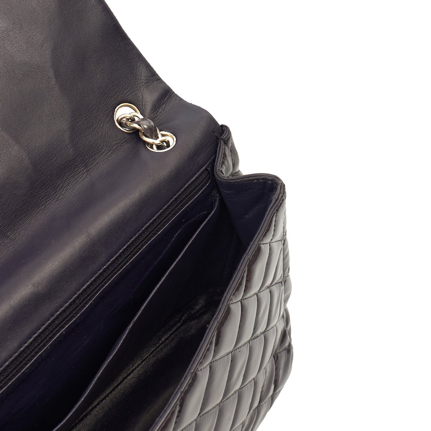 Chanel Shoulder Bag Classic Single Flap - Maxi in Purple, Patent Leather — Alternate View 11
