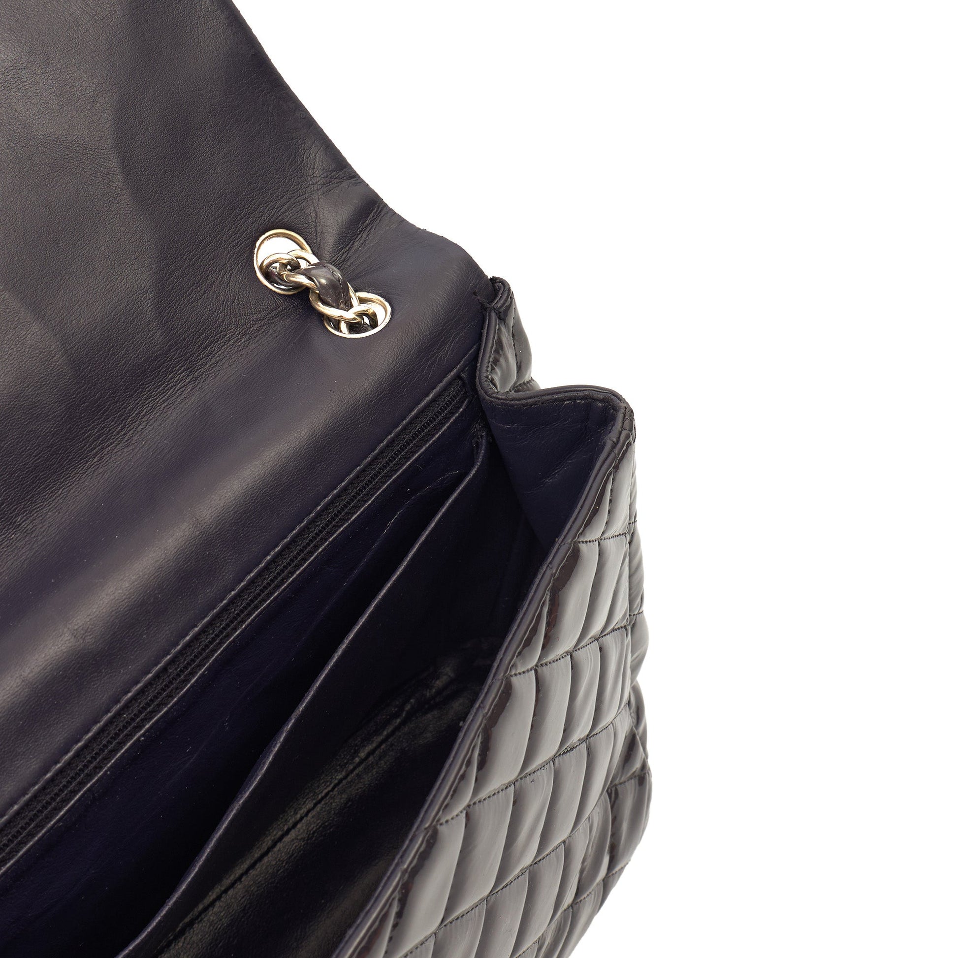 Chanel Shoulder Bag Classic Single Flap - Maxi in Purple, Patent Leather — Alternate View 11