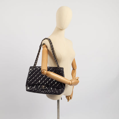 Chanel Shoulder Bag Classic Single Flap - Maxi in Purple, Patent Leather — Side View