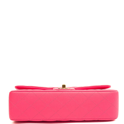**22P COLLECTION** Chanel Classic Double Flap - Medium in Pink, Caviar Leather — Detail View