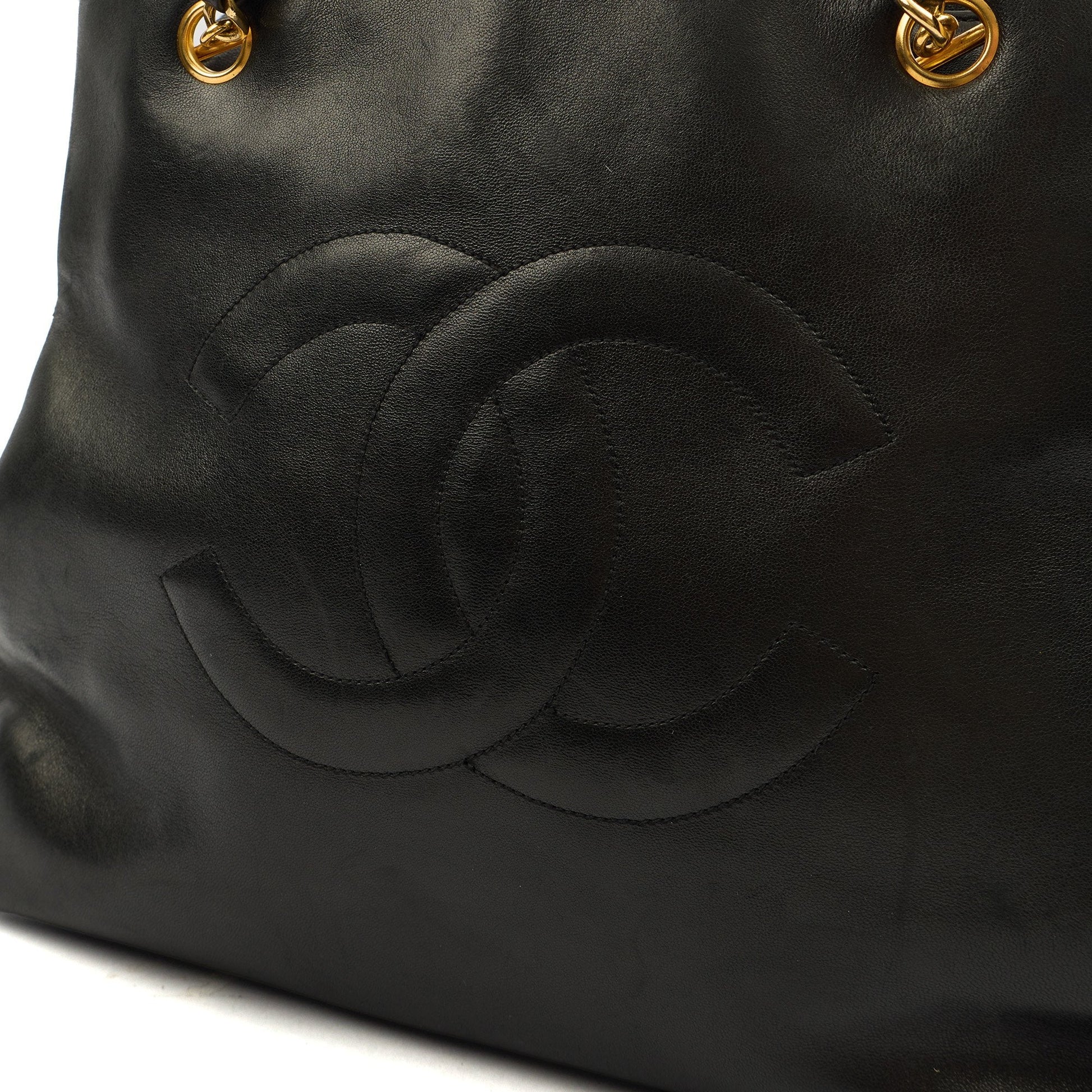 Chanel Tote Vintage Tote in Black, Lambskin Leather — Alternate View 9