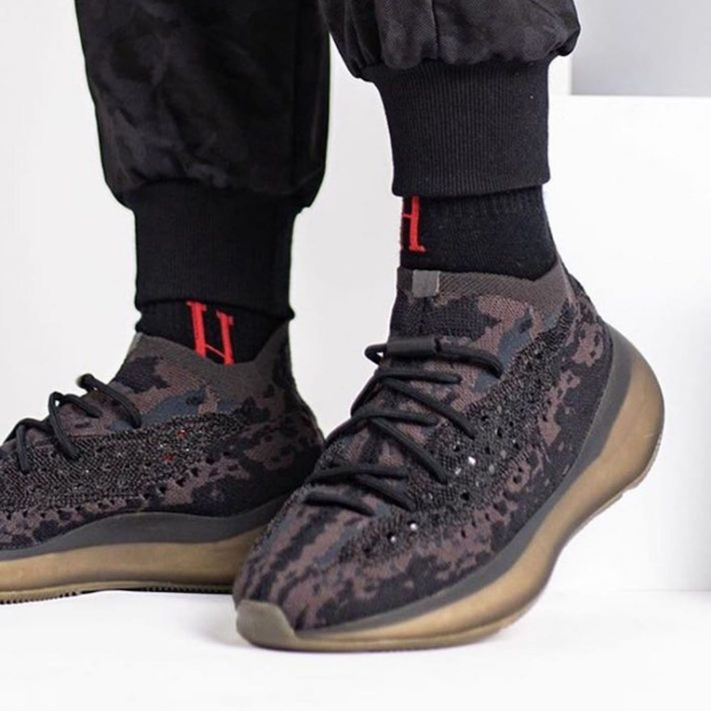adidas Yeezy Boost 380 'Onyx Non-Reflective' — UK 3.5 | EU 36 | US 4 — Alternate View 7