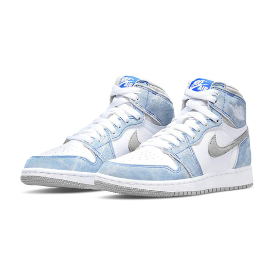 Air Jordan 1 Retro High OG GS 'Hyper Royal' — UK 13.5 | EU 32 | US 1Y — Side View