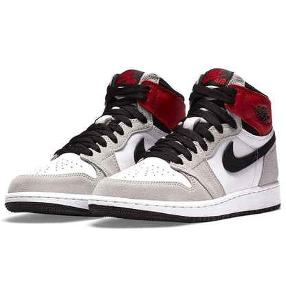 Air Jordan 1 Retro High OG GS 'Smoke Grey' — 2 UK | 34 EU — Side View