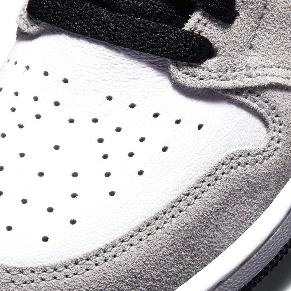 Air Jordan 1 Retro High OG GS 'Smoke Grey' — 2 UK | 34 EU — Lifestyle View