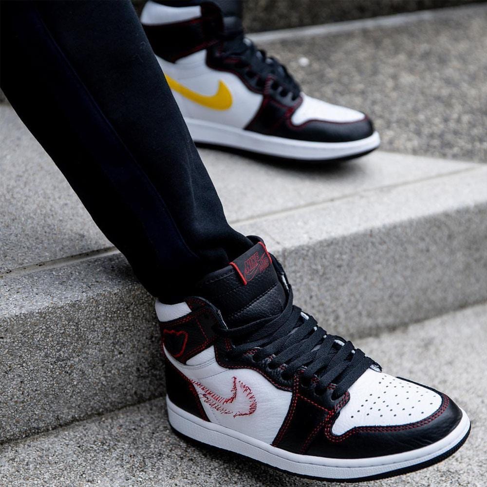 Air Jordan 1 Retro High OG 'Defiant' — UK 3 | EU 35.5 | US 3.5 — Alternate View 7