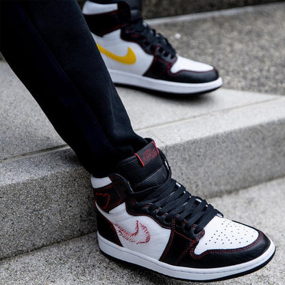 Air Jordan 1 Retro High OG 'Defiant' — UK 3 | EU 35.5 | US 3.5 — Alternate View 7
