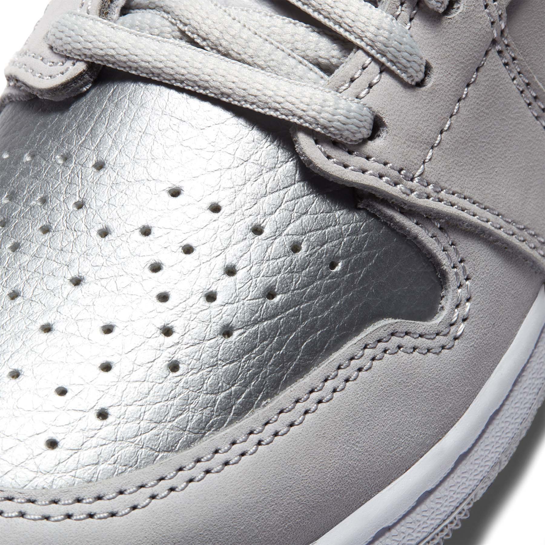 Air Jordan 1 Retro High OG co.JP GS 'Tokyo' — UK 13.5 | EU 32 | US 1Y — Lifestyle View