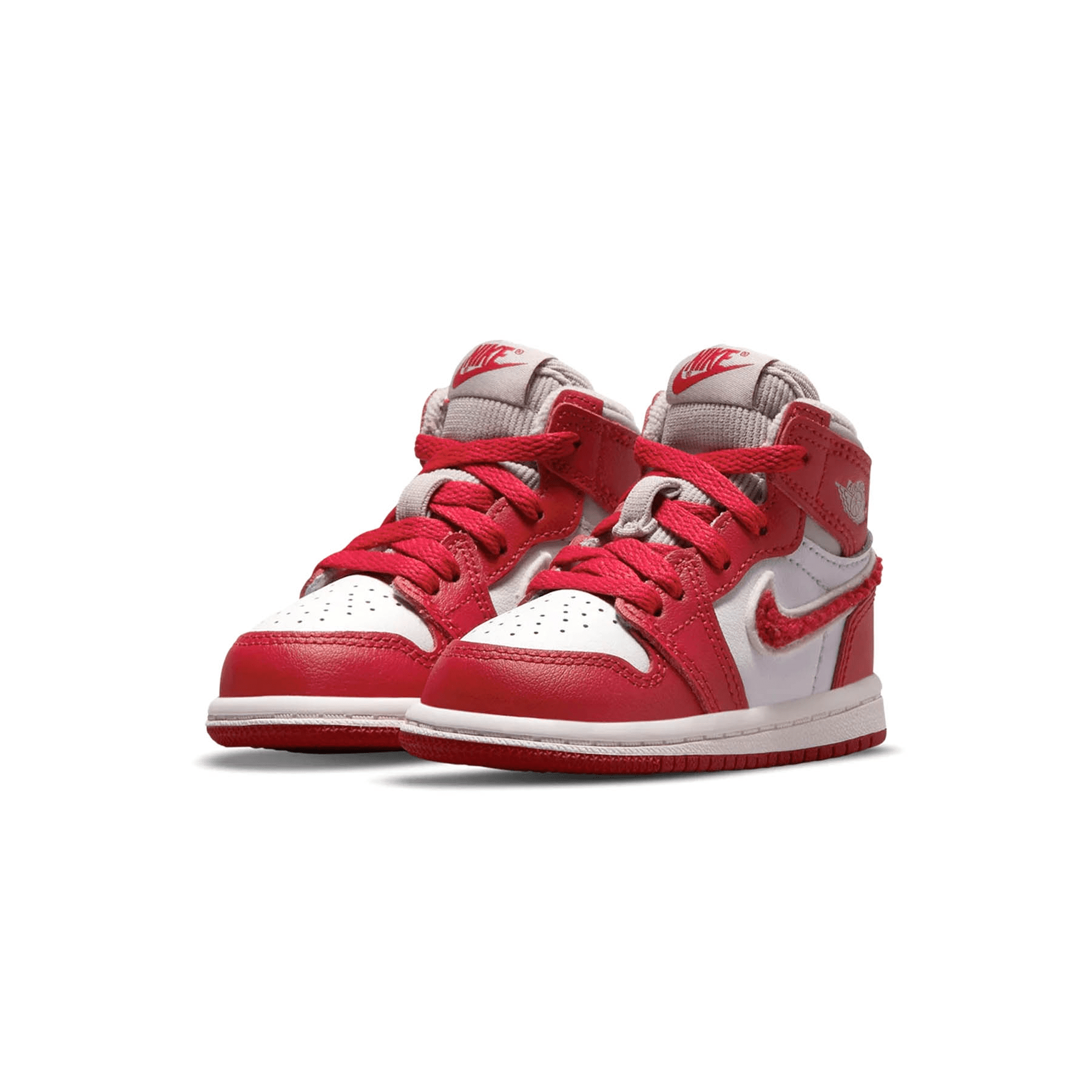 Air Jordan 1 Retro High OG TD 'Newstalgia Chenille' — UK 0C | EU 15 | US 0C — Side View
