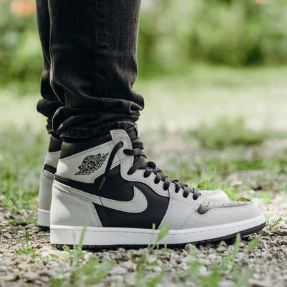 Air Jordan 1 Retro High OG 'Shadow 2.0' — UK 3 | EU 35.5 | US 3.5 — Alternate View 7