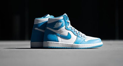 Air Jordan 1 Retro High OG Grade School (White-Powder Blue) — UK 13.5 | EU 32 | US 1Y — Top View