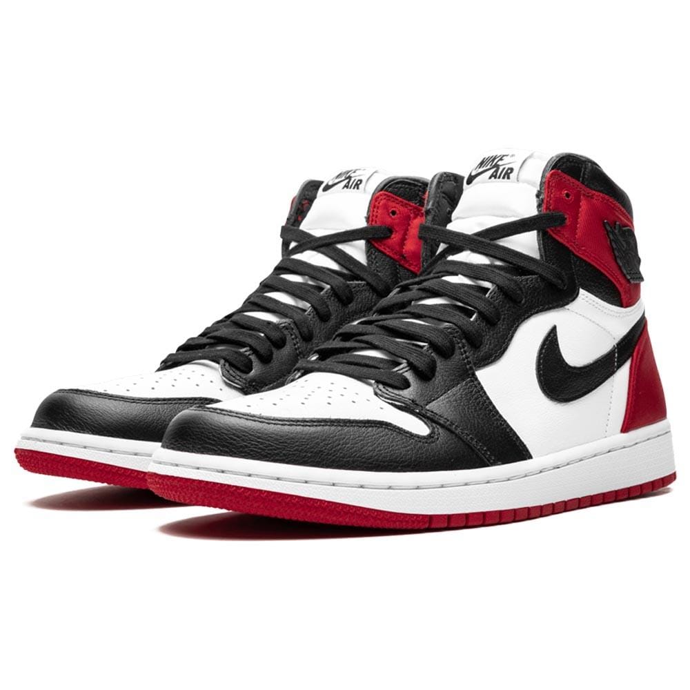 Air Jordan 1 Wmns Retro High 'Satin Black Toe' — UK 2.5 | EU 35.5 | US 5 — Side View