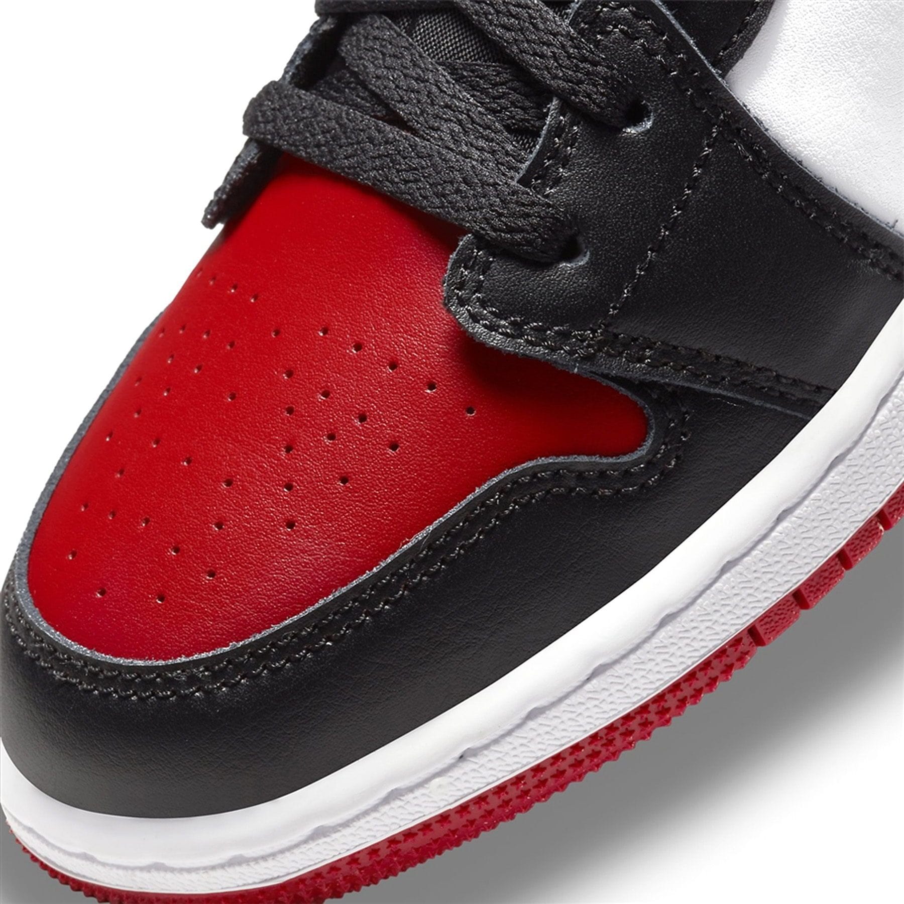 Air Jordan 1 Low GS 'Bred Toe' — UK 13.5 | EU 32 | US 1Y — Lifestyle View