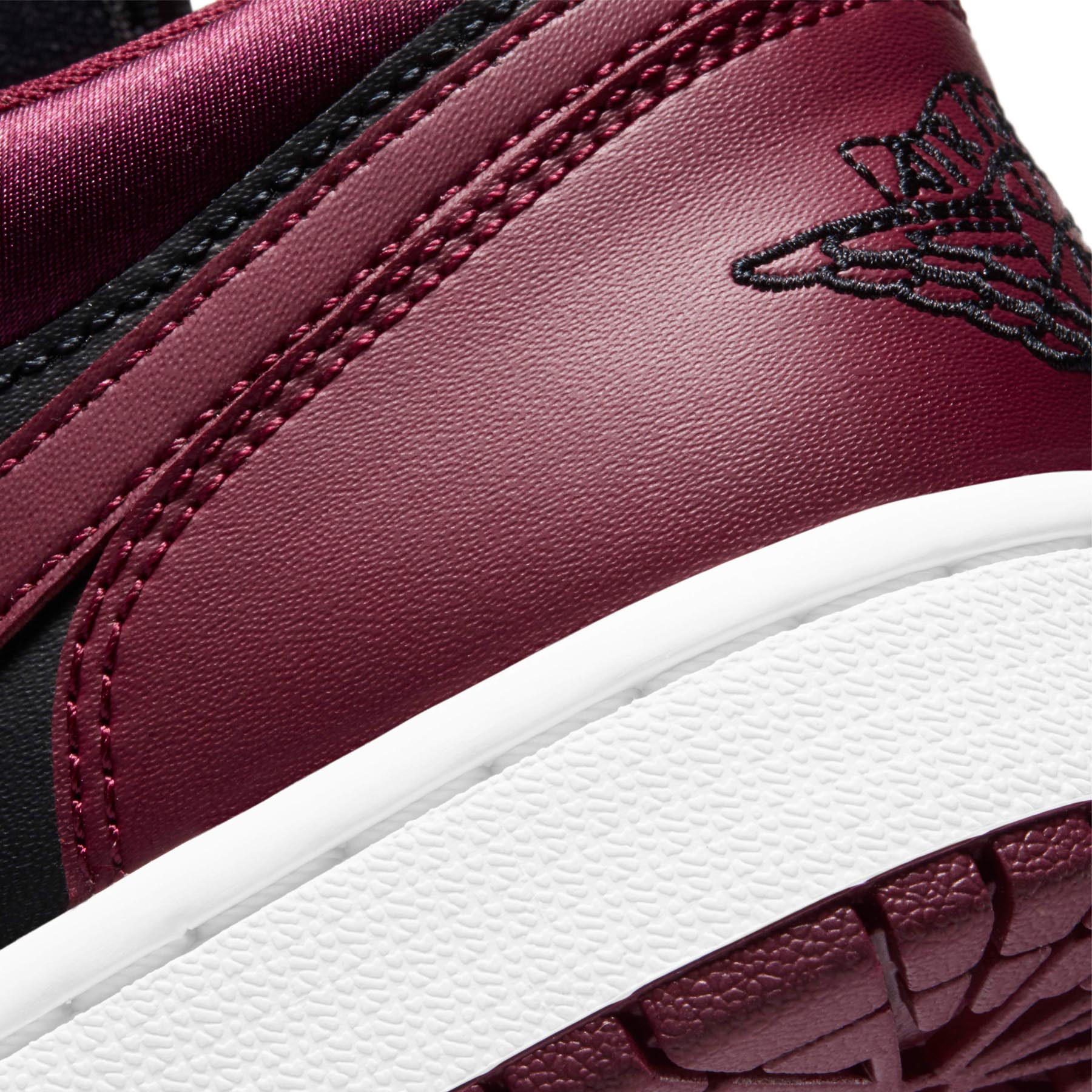 Air Jordan 1 Wmns Low SE 'Dark Beetroot' — UK 2.5 | EU 35.5 | US 5 — Alternate View 7