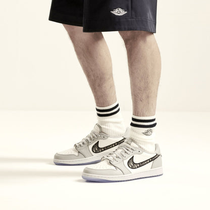 Dior x Air Jordan 1 Low — UK 3 | EU 35.5 | US 3.5 — Alternate View 10