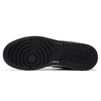 Air Jordan 1 Low GS 'Light Smoke Grey' — UK 13.5 | EU 32 | US 1Y — Detail View