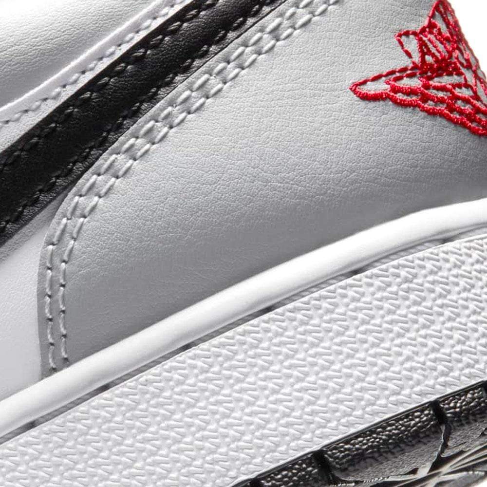 Air Jordan 1 Low GS 'Light Smoke Grey' — UK 13.5 | EU 32 | US 1Y — Alternate View 7