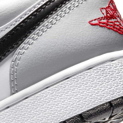 Air Jordan 1 Low GS 'Light Smoke Grey' — UK 13.5 | EU 32 | US 1Y — Alternate View 7