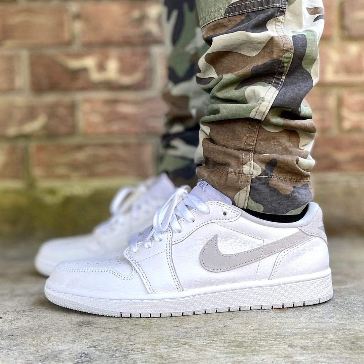 Air Jordan 1 Retro Low OG 'Neutral Grey' 2021 — UK 3 | EU 35.5 | US 3.5 — Alternate View 7