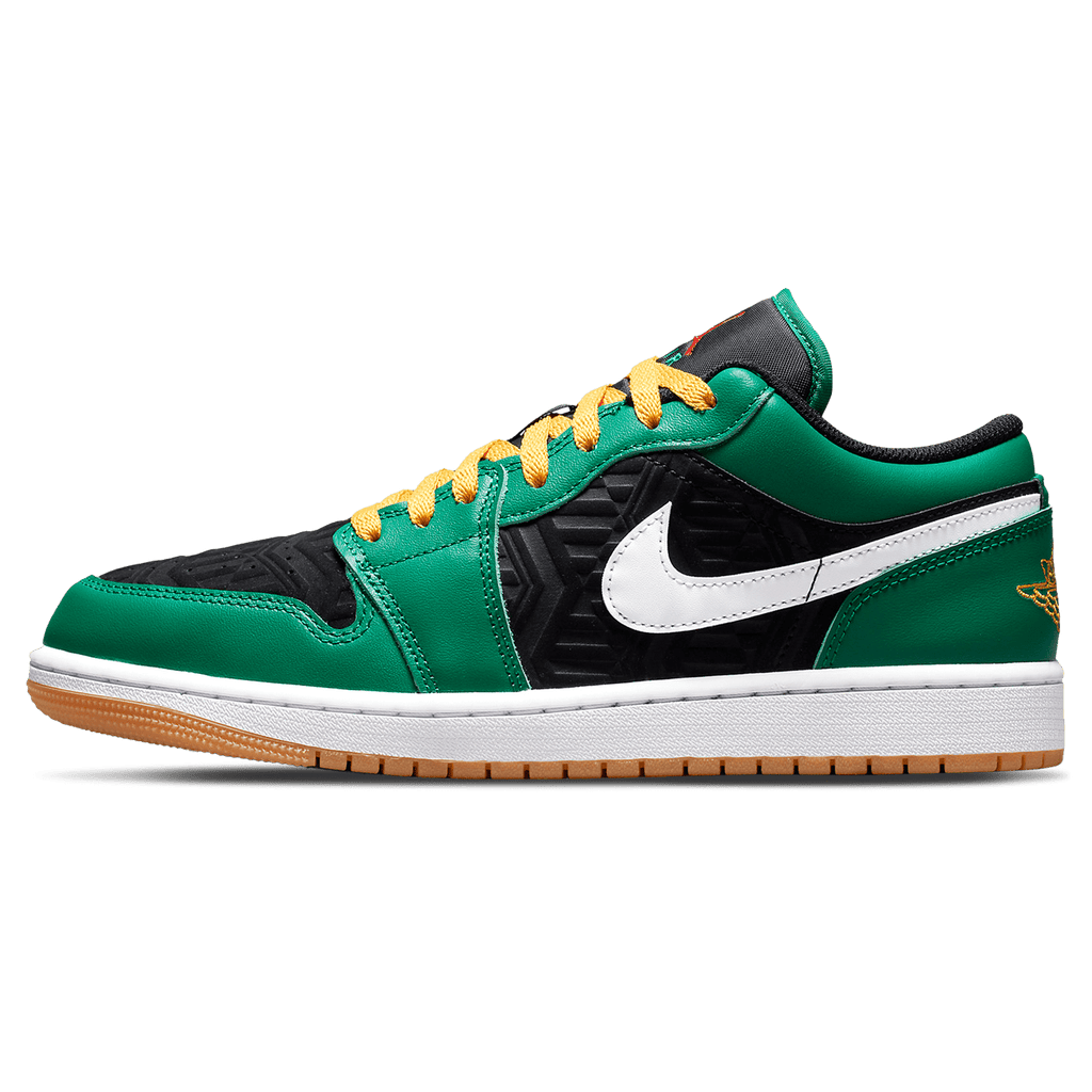 Air Jordan 1 Low SE 'Christmas' — UK 3 | EU 35.5 | US 3.5 — Front View