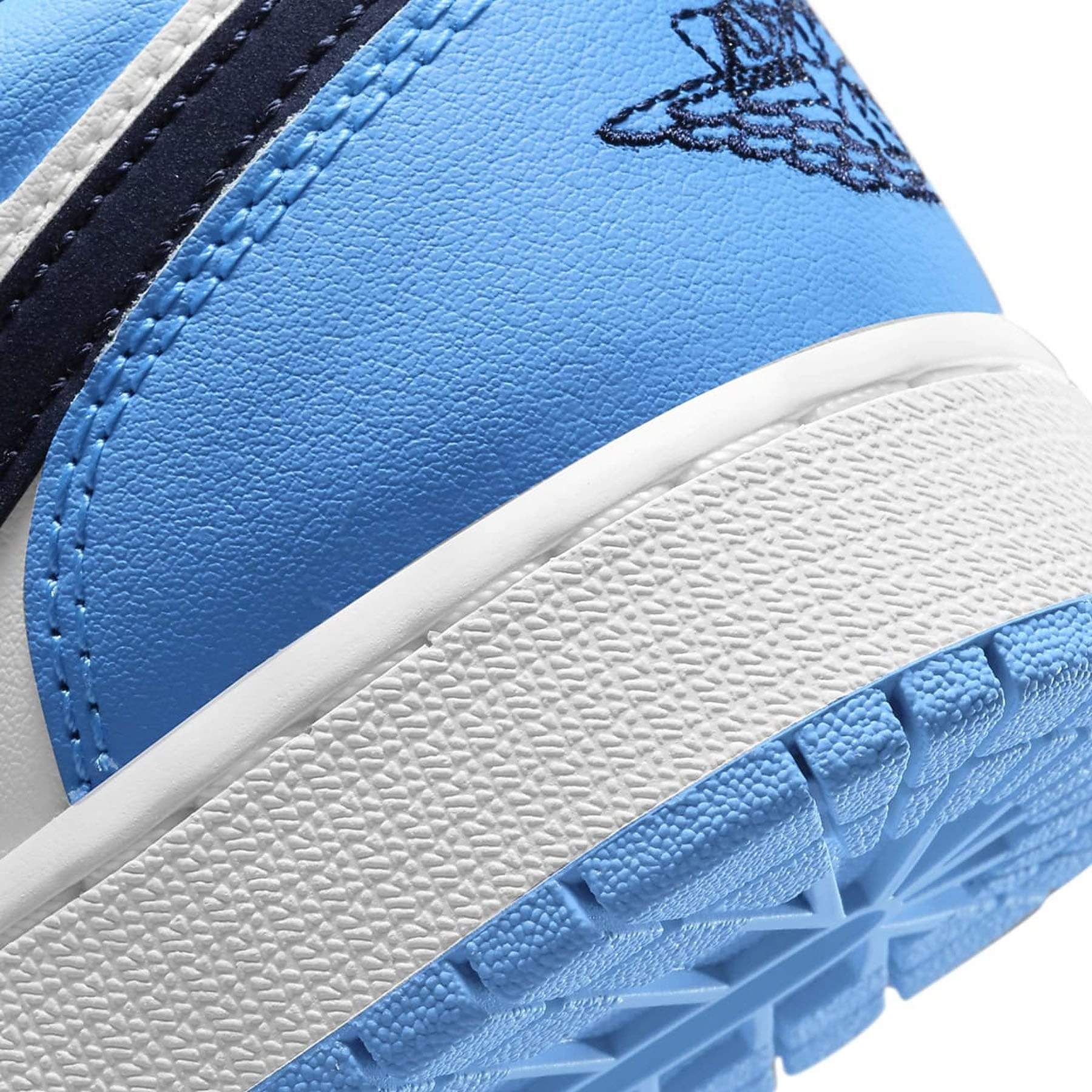 Air Jordan 1 Low GS 'UNC' — UK 13.5 | EU 32 | US 1Y — Alternate View 7