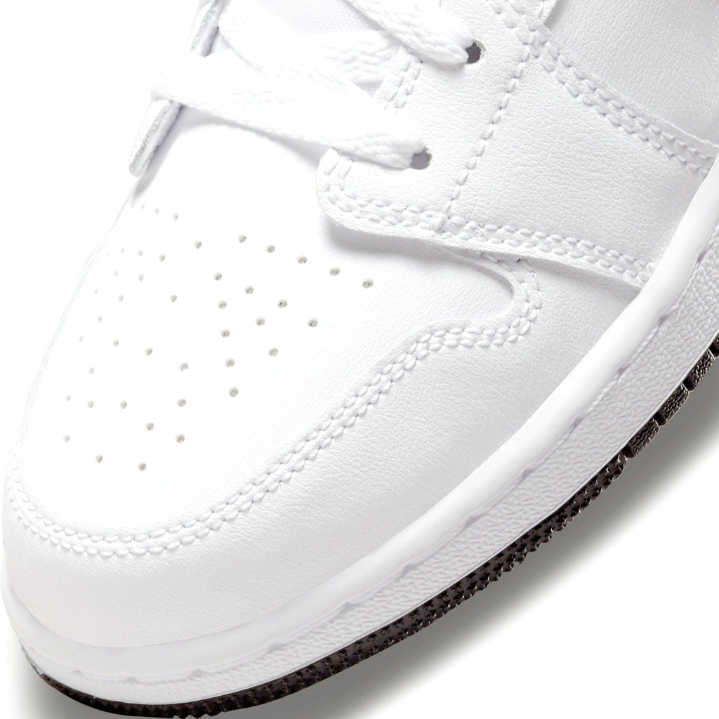 Air Jordan 1 Low GS 'Chicago Home' — UK 13.5 | EU 32 | US 1Y — Lifestyle View