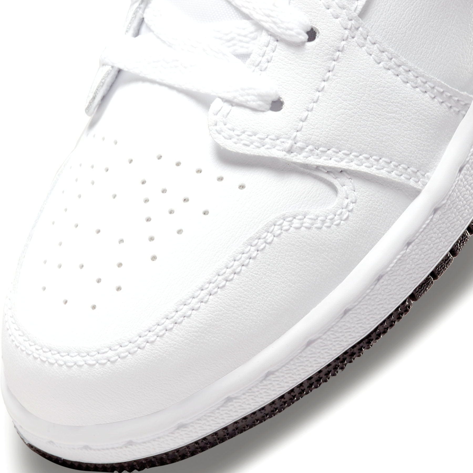 Air Jordan 1 Low GS 'Chicago Home' — UK 13.5 | EU 32 | US 1Y — Lifestyle View