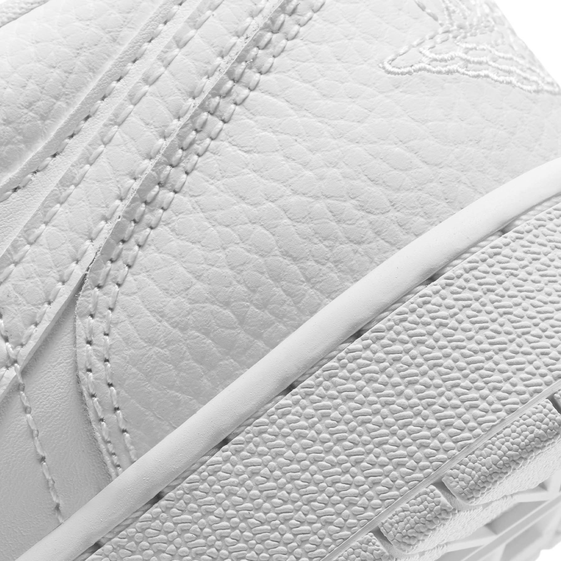 Air Jordan 1 Low GS 'Triple White' — UK 13.5 | EU 32 | US 1Y — Alternate View 7