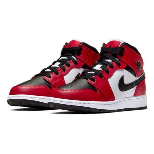 Air Jordan 1 Mid Chicago Black Toe GS — 2 UK | 34 EU — Side View