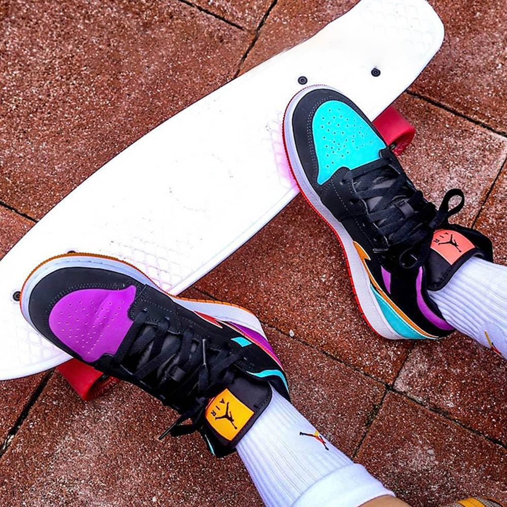 Air Jordan 1 Mid GS 'Candy' — UK 13.5 | EU 32 | US 1Y — Alternate View 7