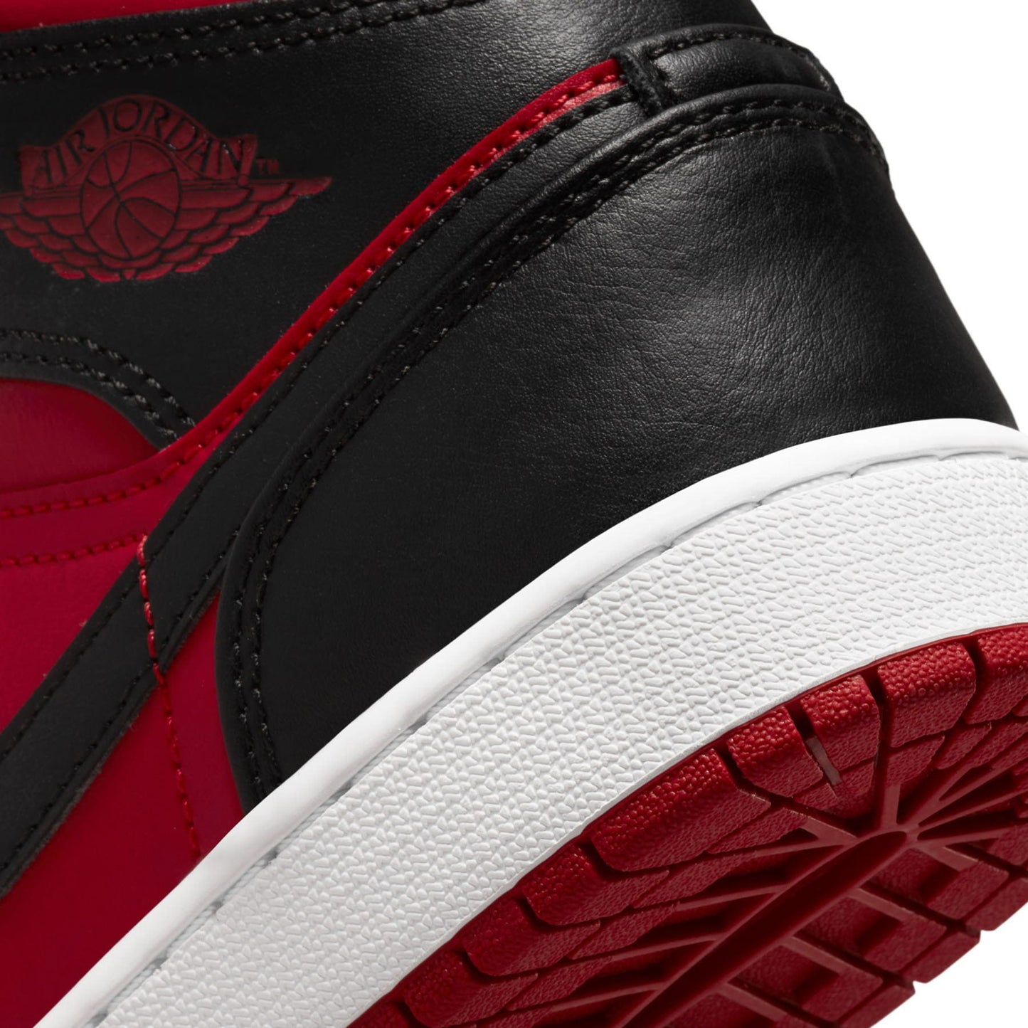 Air Jordan 1 Mid GS 'Reverse Bred' — UK 13.5 | EU 32 | US 1Y — Alternate View 7