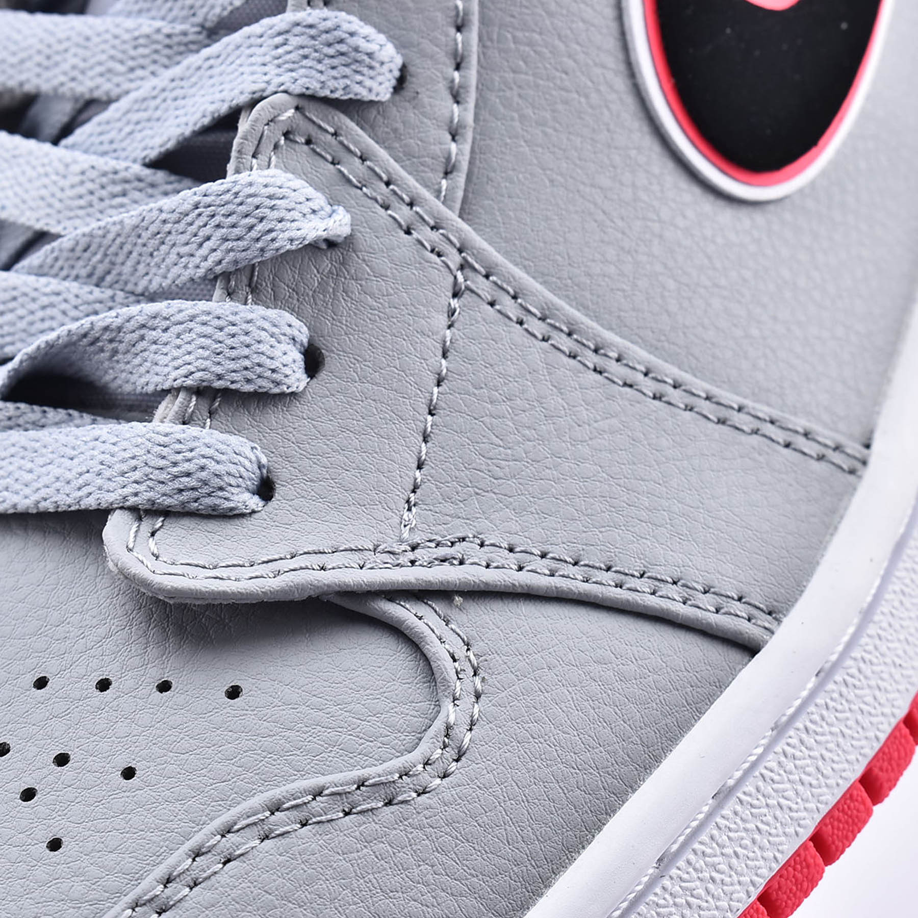 Air Jordan 1 Mid GS 'Wolf Grey Pink' — UK 13.5 | EU 32 | US 1Y — Alternate View 7