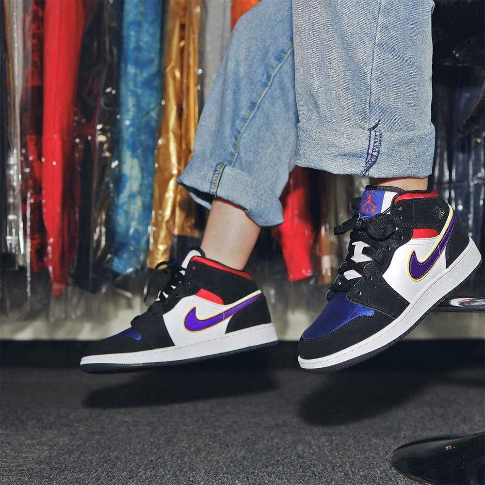 Air Jordan 1 Mid SE GS 'Rivals' — UK 13.5 | EU 32 | US 1Y — Alternate View 7