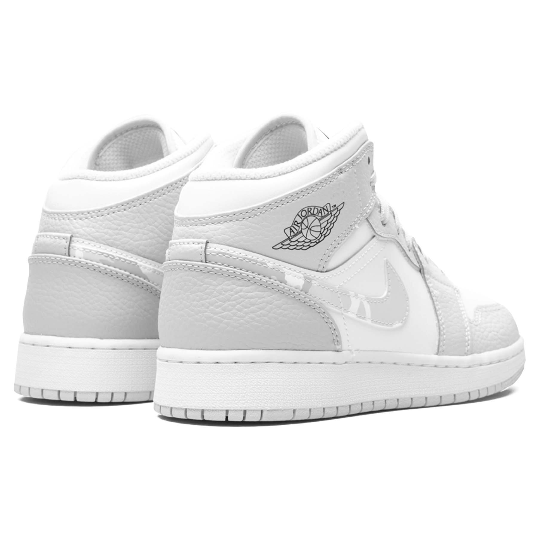 Air Jordan 1 Mid SE GS 'Swoosh Logo - Grey Camo' — UK 13.5 | EU 32 | US 1Y — Side View