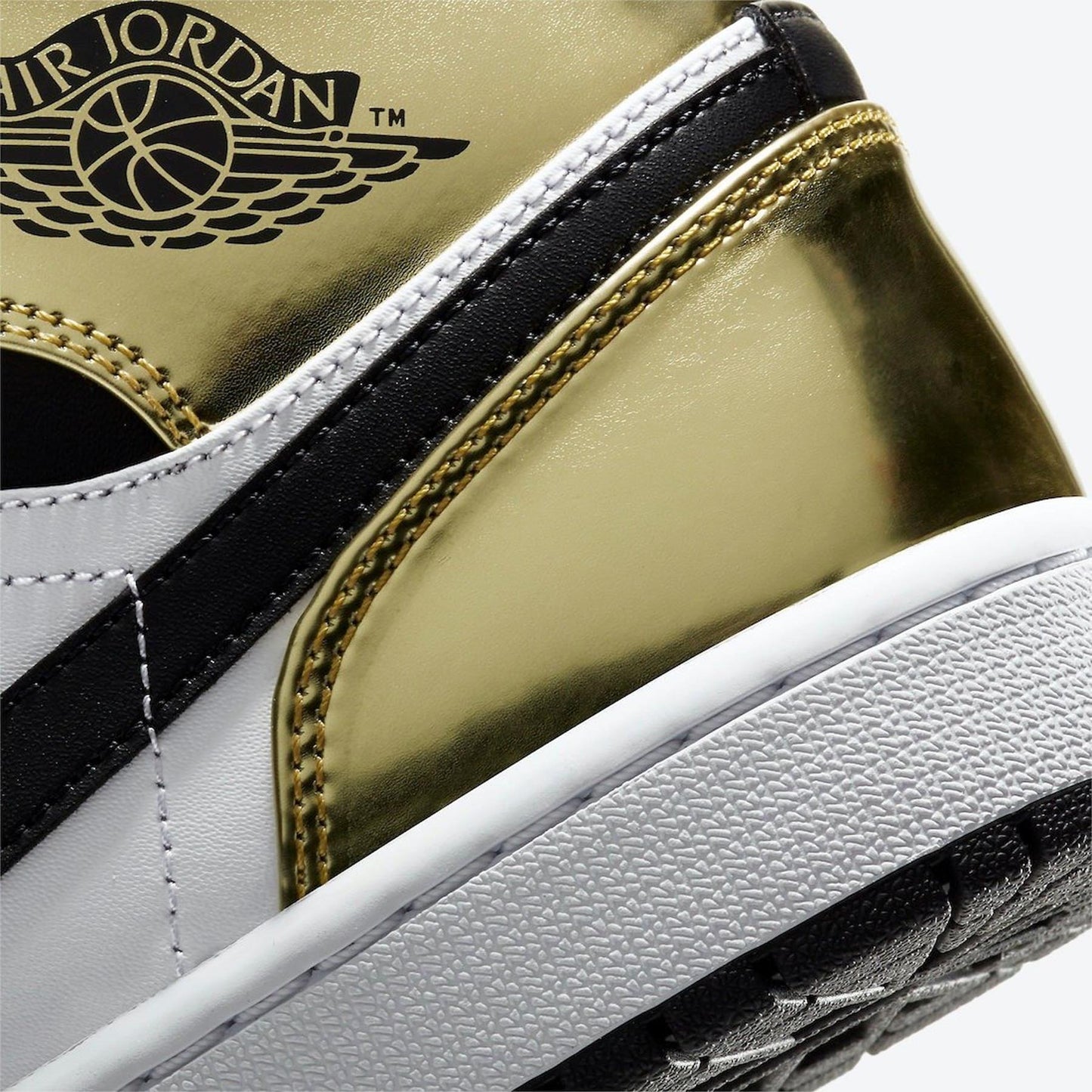 Air Jordan 1 Mid SE GS 'Metallic Gold' — UK 13.5 | EU 32 | US 1Y — Alternate View 7