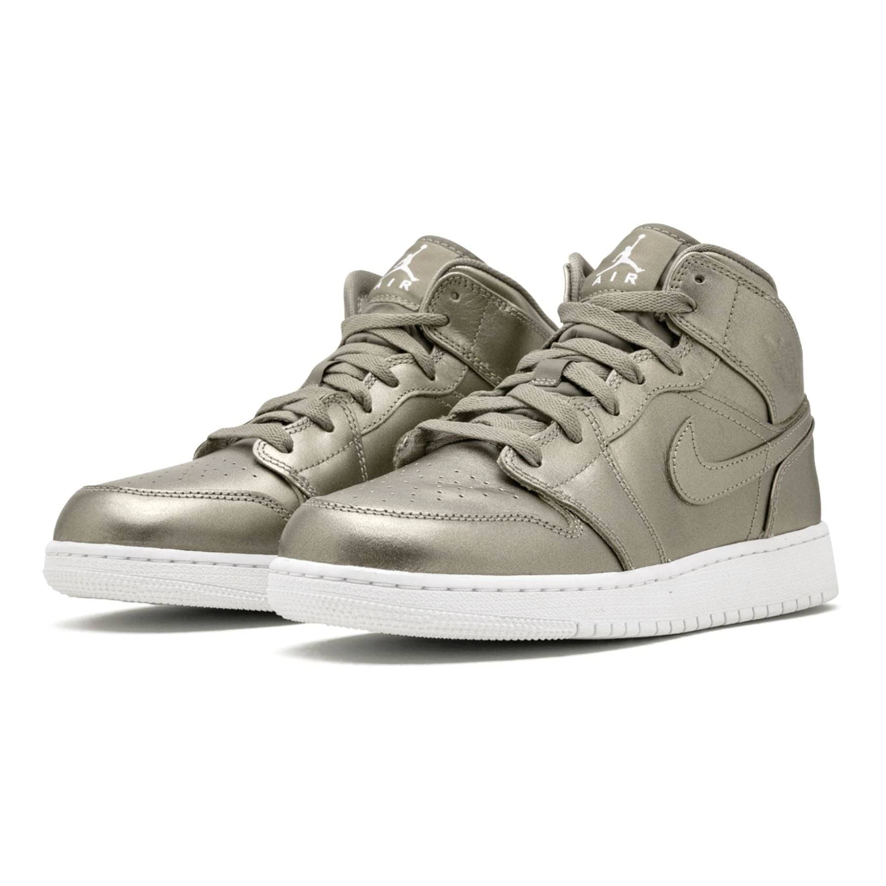 Air Jordan 1 Mid SE GS 'Sepia Stone' — UK 13.5 | EU 32 | US 1Y — Side View