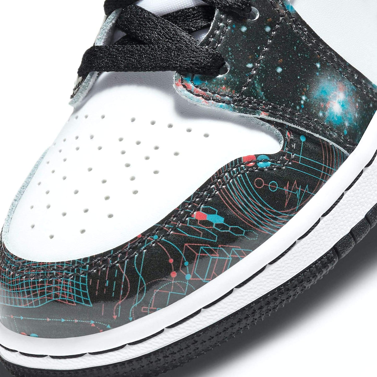Air Jordan 1 Mid SE GS 'Take Flight' — UK 13.5 | EU 32 | US 1Y — Lifestyle View