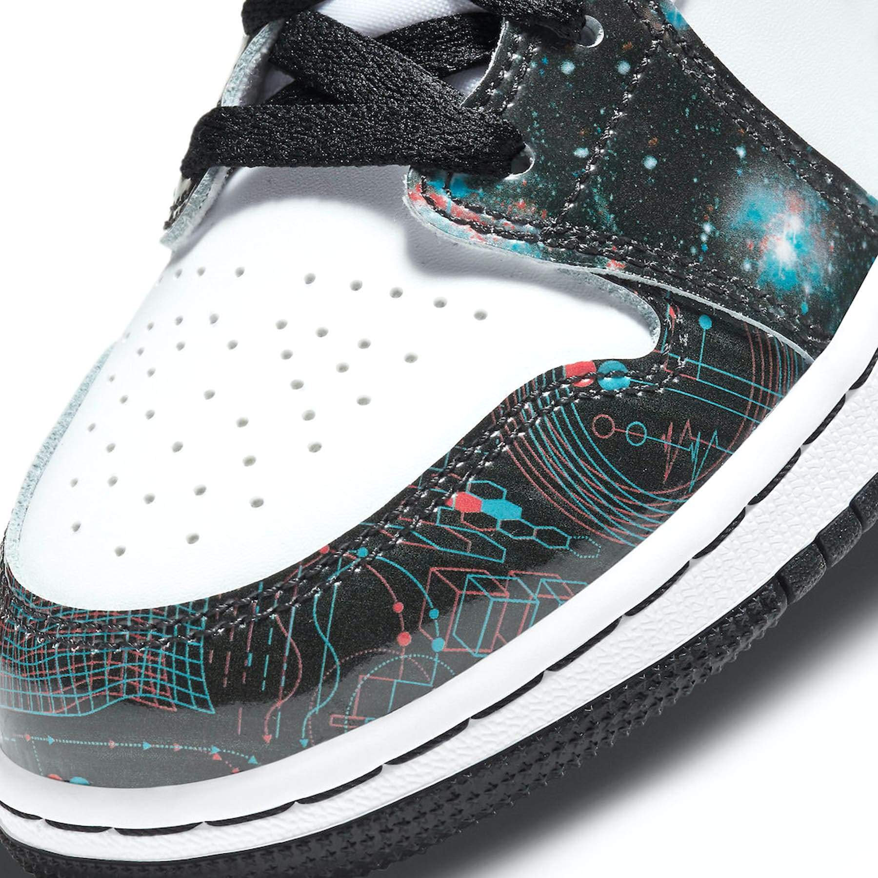 Air Jordan 1 Mid SE GS 'Take Flight' — UK 13.5 | EU 32 | US 1Y — Lifestyle View
