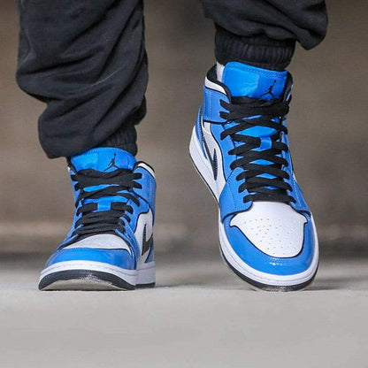 Air Jordan 1 Mid SE 'Signal Blue' — UK 3 | EU 35.5 | US 3.5 — Alternate View 7