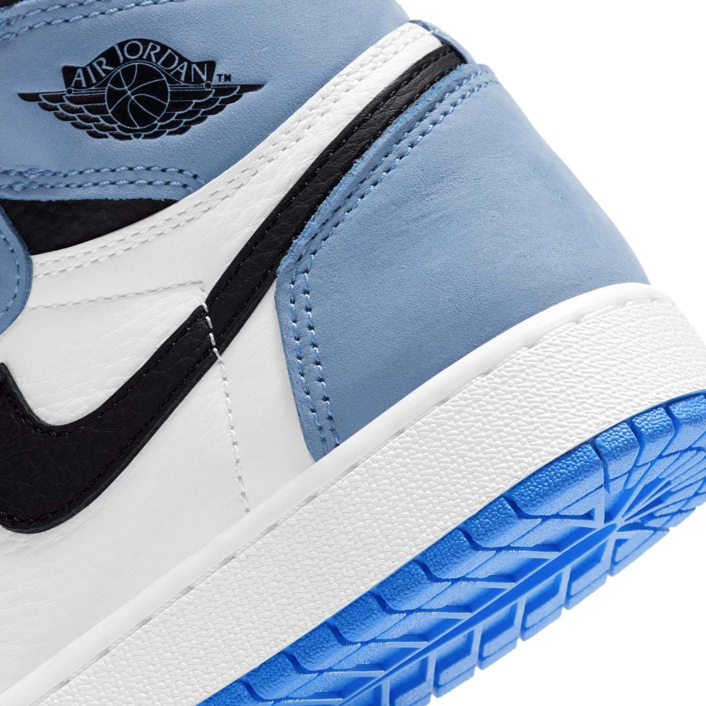 Air Jordan 1 Retro High OG GS 'University Blue' — UK 13.5 | EU 32 | US 1Y — Alternate View 7